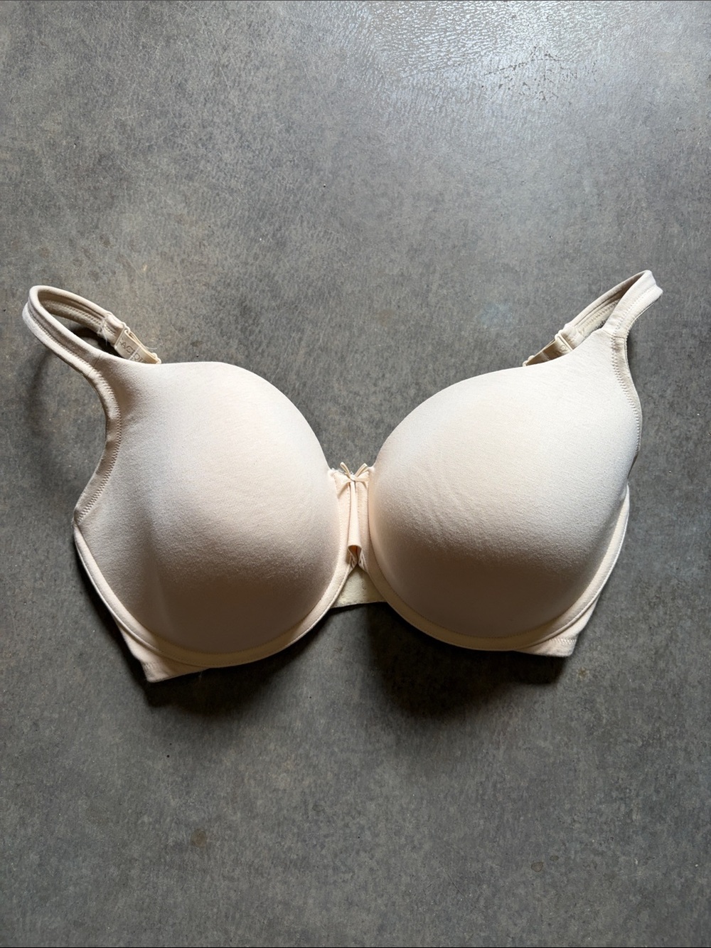 Cacique Smooth Lightly Lined T-Shirt Bra Size 38 H